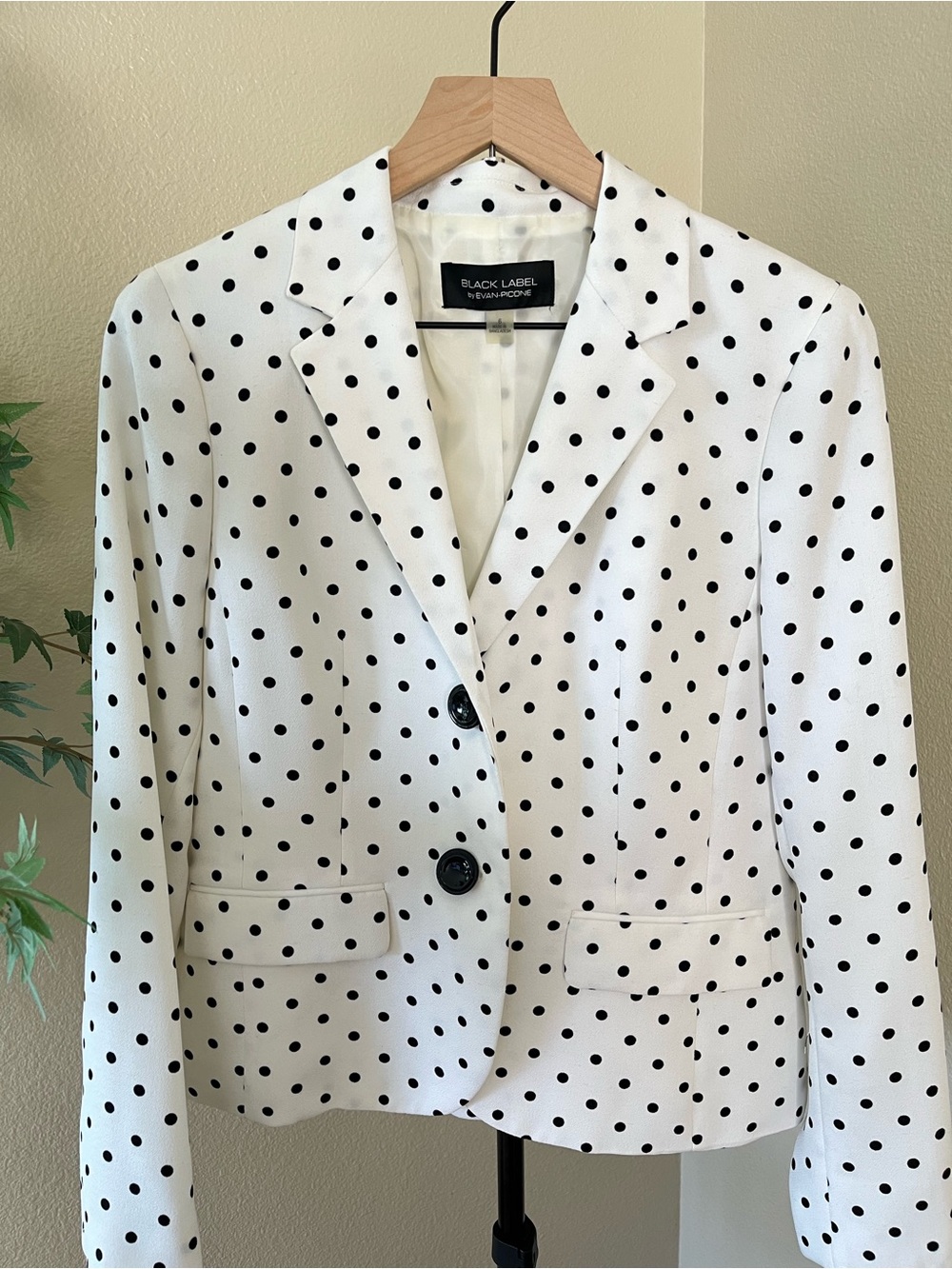 Evan Picone White Blazer with Black Polka Dots